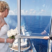 Heiraten auf 90 Metern über den Meer mit der Glaskugel North Star (Foto Royal Caribbean)