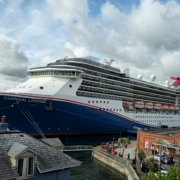 Carnival Legend in Cobh, Irland (Foto Carnival Cruise Line)