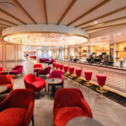 French Kiss Bar auf der AIDAdiva (Foto AIDA Cruises)