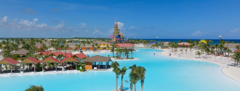 Celebration Key lockt mit den grössten Süsswasser Lagunen der Karibik (Foto Carnival Cruise Line)