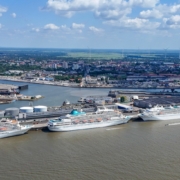 Das grosse Treffen von MS Amadea, MS Amera, MS Artania und MS Deutschland in Bremerhaven (Foto Phoenix Reisen)