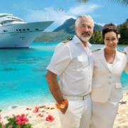 Traumschiff-Crew: v.l.: Staff-Kapitän Martin Grimm (Daniel Morgenroth), Hanna Liebhold (Barbara Wussow) und Kapitän Max Parger (Florian Silbereisen) (Foto ZDF/Bartling) Traumschiff-Crew: v.l.: Staff-Kapitän Martin Grimm (Daniel Morgenroth), Hanna Liebhold (Barbara Wussow) und Kapitän Max Parger (Florian Silbereisen) (Foto ZDF/Bartling)