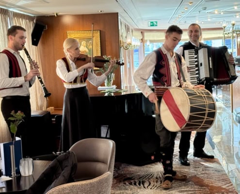 Tanz und Folklore aus Belgrad