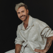 Rainbow Cruise 2027: Daniel Johnson setzt mit „Dominik und ich“ ein Zeichen für Vielfalt Rainbow Cruise 2027: Daniel Johnson setzt mit „Dominik und ich“ ein Zeichen für Vielfalt