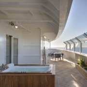 Der exklusive Aussenbereich der MSC Yacht Club Royal Suite (Foto MSC Cruises)